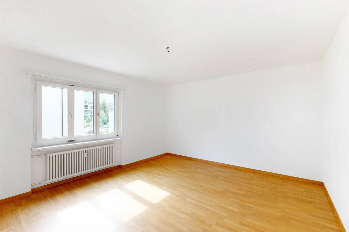 Apartment with Garden Seating Area - Photo 5 of 6