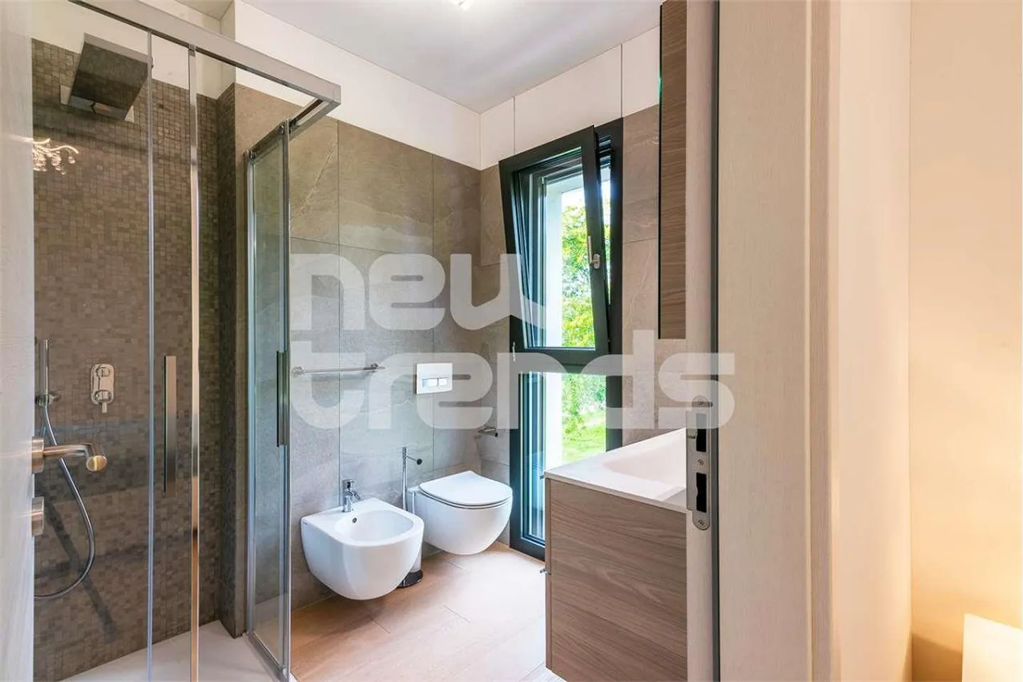 MODERN PENTHOUSE ON THE WHOLE FLOOR - Photo 7 of 13