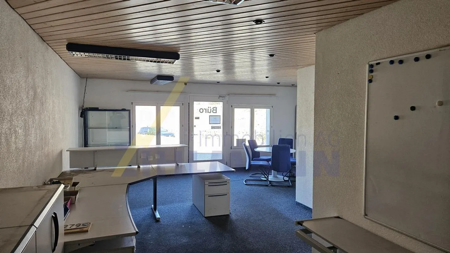 Attractive residential and commercial property with great potential for use - Photo 16 of 17