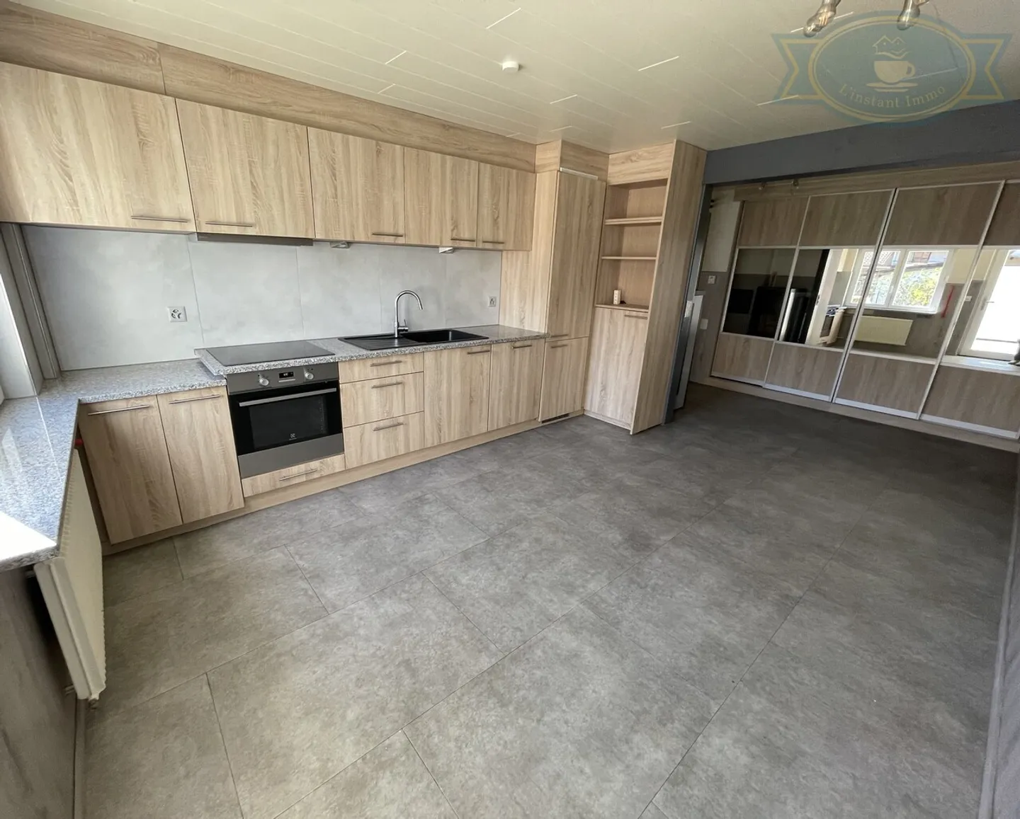Casa a schiera completamente ristrutturata ad Alle - Foto 2 di 7