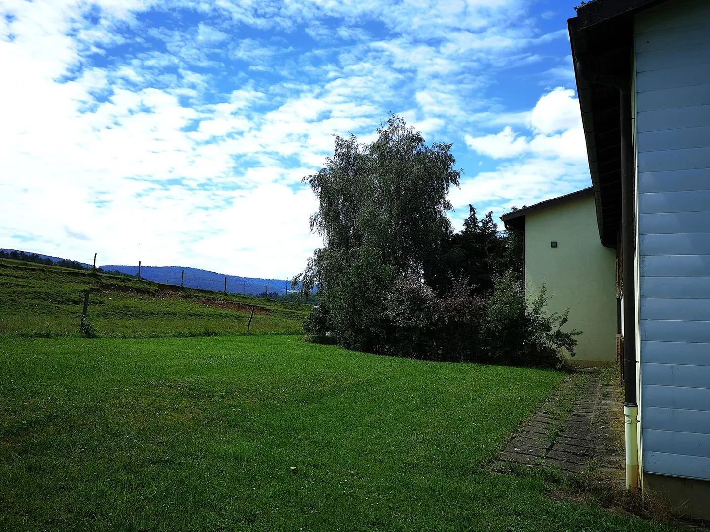 Two houses to renovate partly on a plot of 3253m2, with garage/workshop - Photo 31 of 45