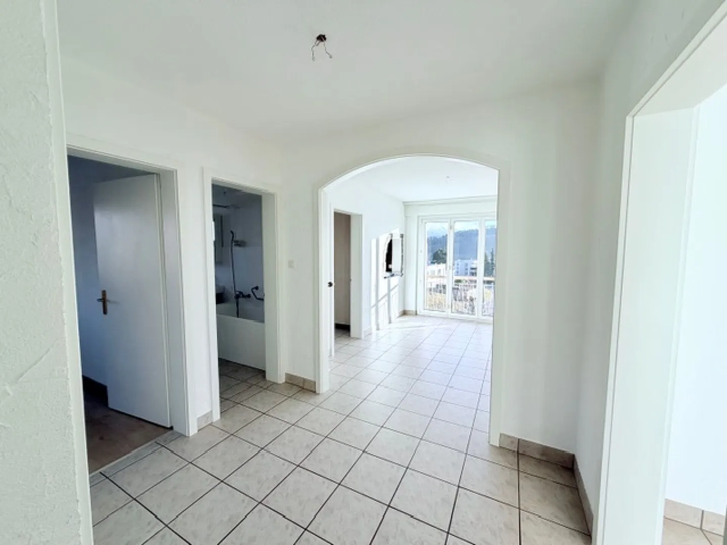 Helle 3,5-Zimmer-Wohnung mit 2 Parkplätzen - Foto 6 von 10