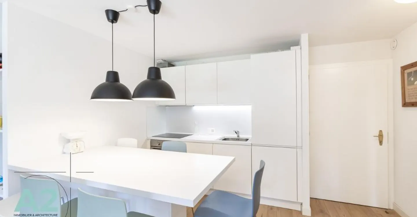 Wunderschöne 3-Zimmer-Wohnung, die komplett renoviert wurde, nur wenige Schritte vom Zentrum von Crans entfernt - Foto 6 von 10