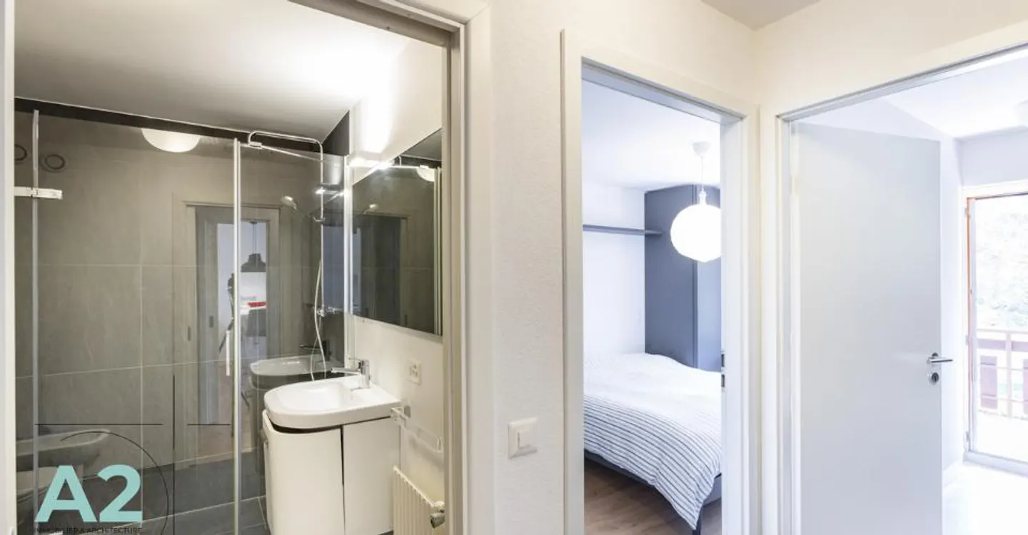 Wunderschöne 3-Zimmer-Wohnung, die komplett renoviert wurde, nur wenige Schritte vom Zentrum von Crans entfernt - Foto 9 von 10