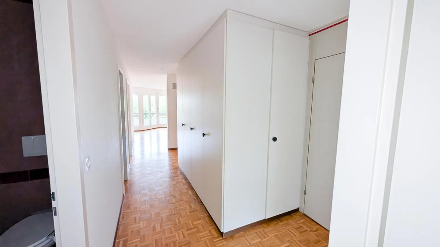 3,5 Zimmer, 81m2, 1. Stock, teilweiser Seeblick, hauts de Pully, 5 Minuten Autobahn - Foto 6 von 11