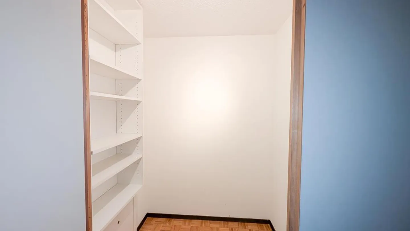 3,5 Zimmer, 81m2, 1. Stock, teilweiser Seeblick, hauts de Pully, 5 Minuten Autobahn - Foto 11 von 11