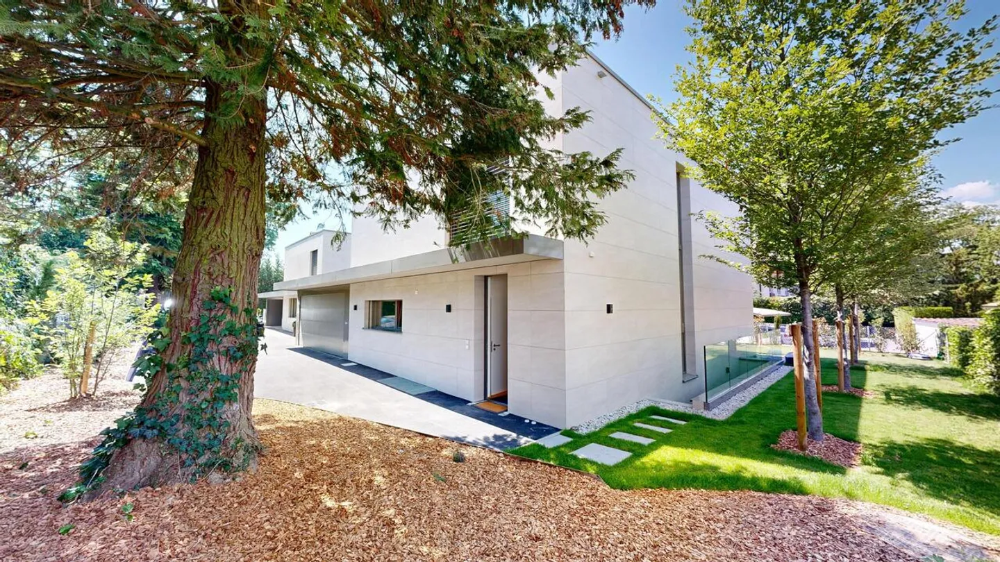 Eine Seltene Adresse, Eine Einzigartige Villa in Corsier - Foto 2 von 18