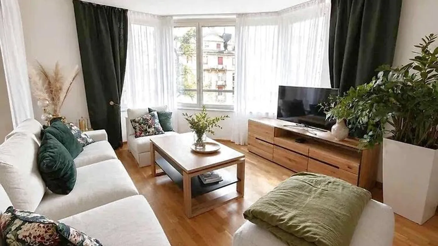 APPARTEMENT 3½ PIÈCES À ZURICH - DISTRICT 6, MEUBLÉ, TEMPORAIRE - Photo 1 sur 8