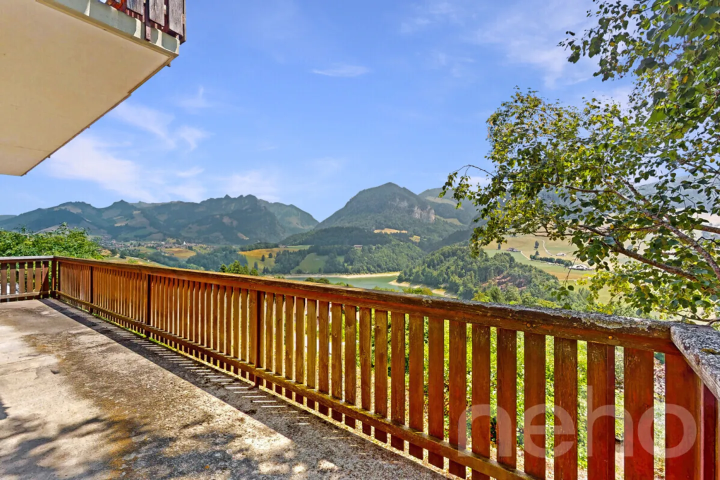 Vista panoramica e fascino autentico per questo chalet da reinventare - Foto 10 di 13