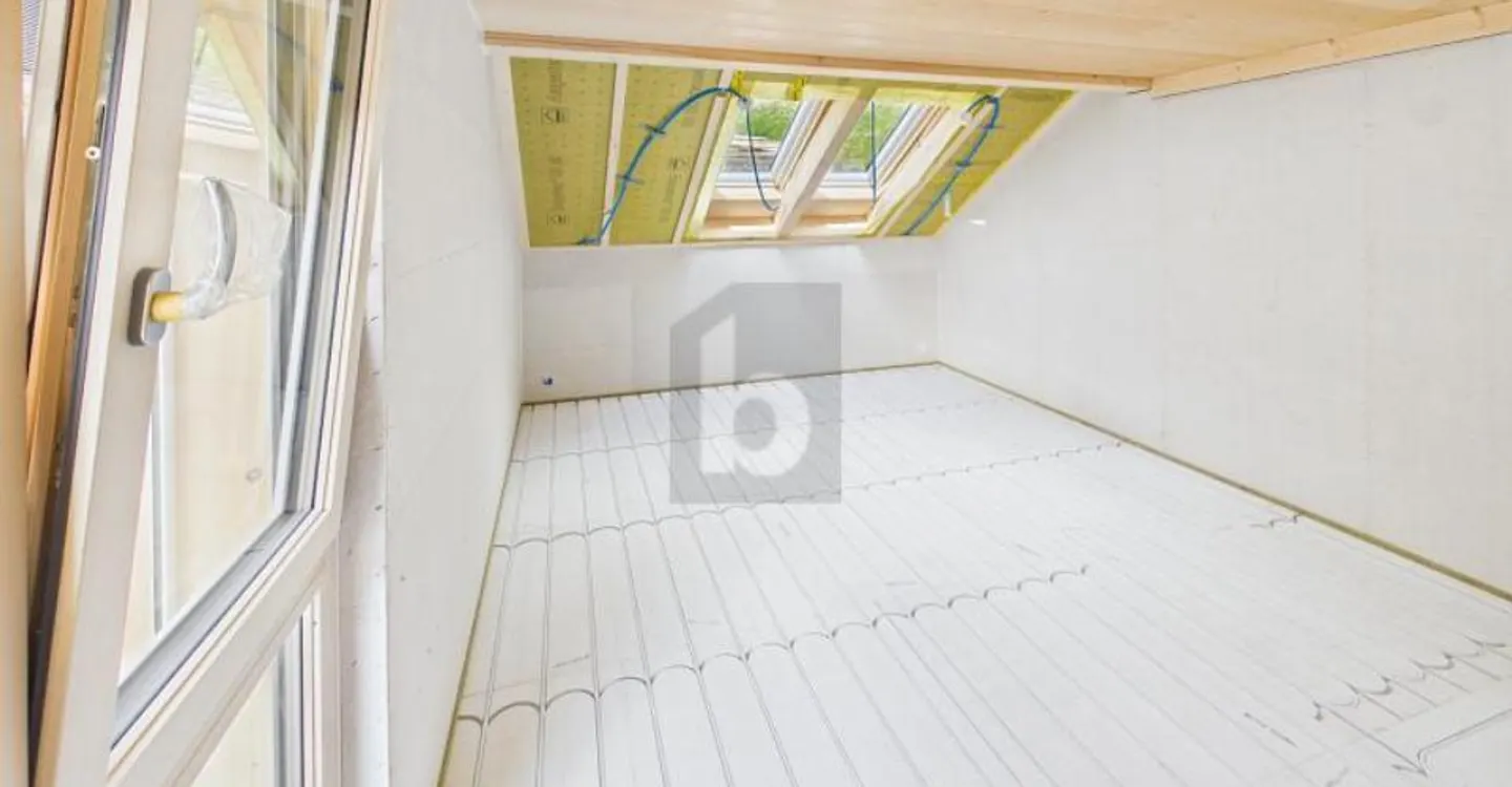 Moderne Maisonette mit Galerie - Foto 4 von 6