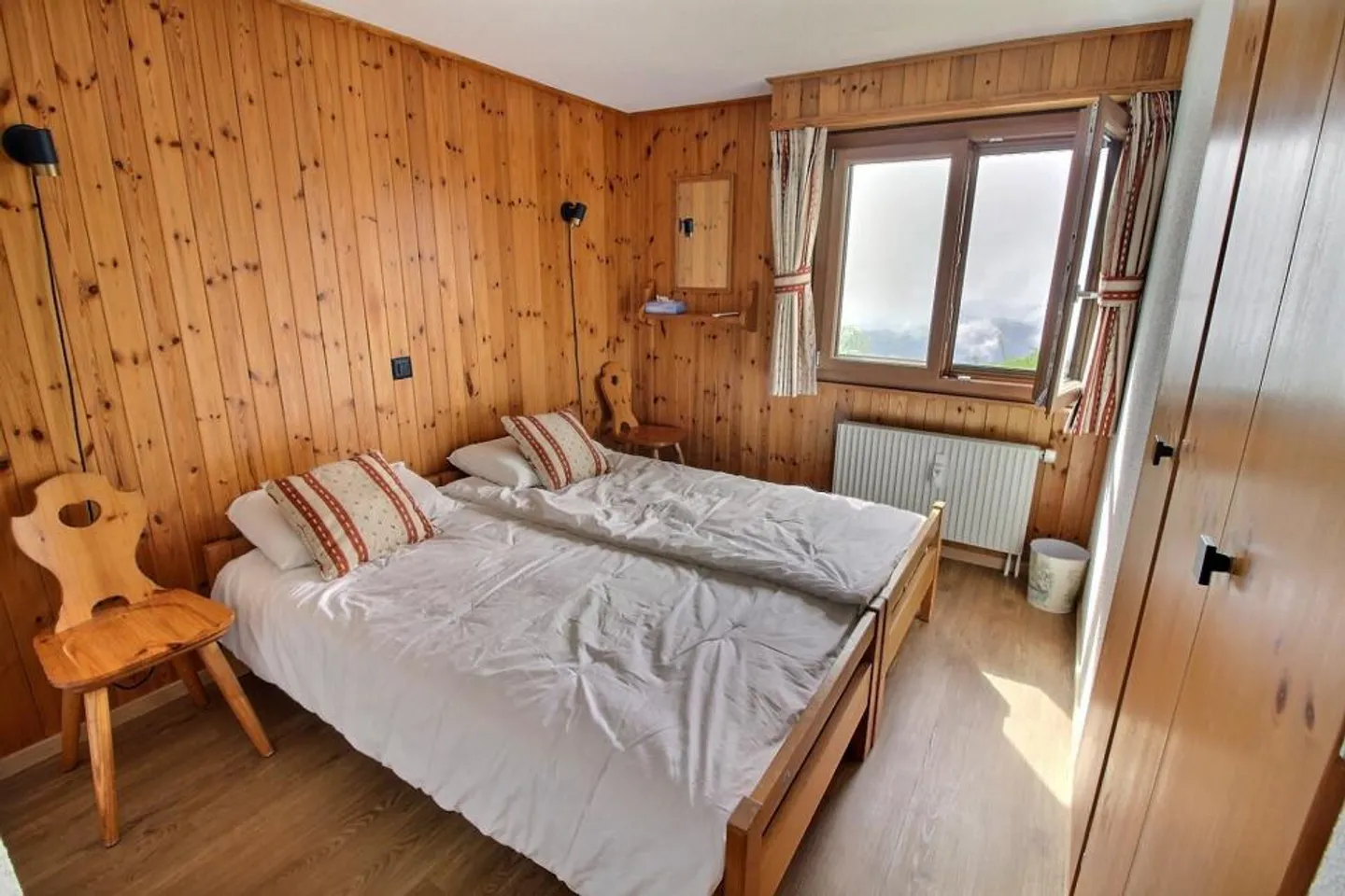 Appartement à louer la semaine prochaine près de la place du village - Photo 7 sur 13