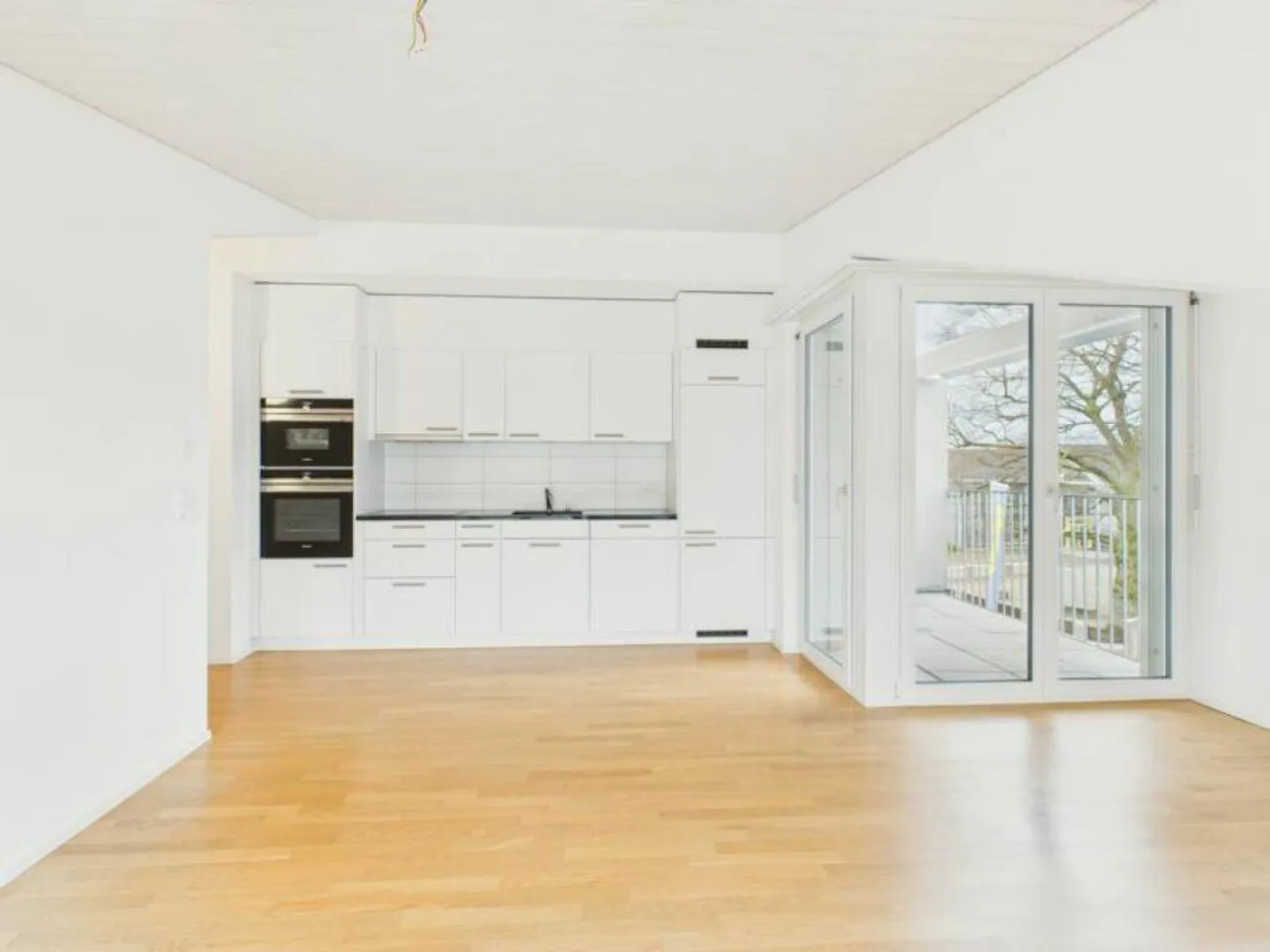 Bellissimo e accogliente appartamento mansardato di 3,5 stanze - Foto 2 di 15