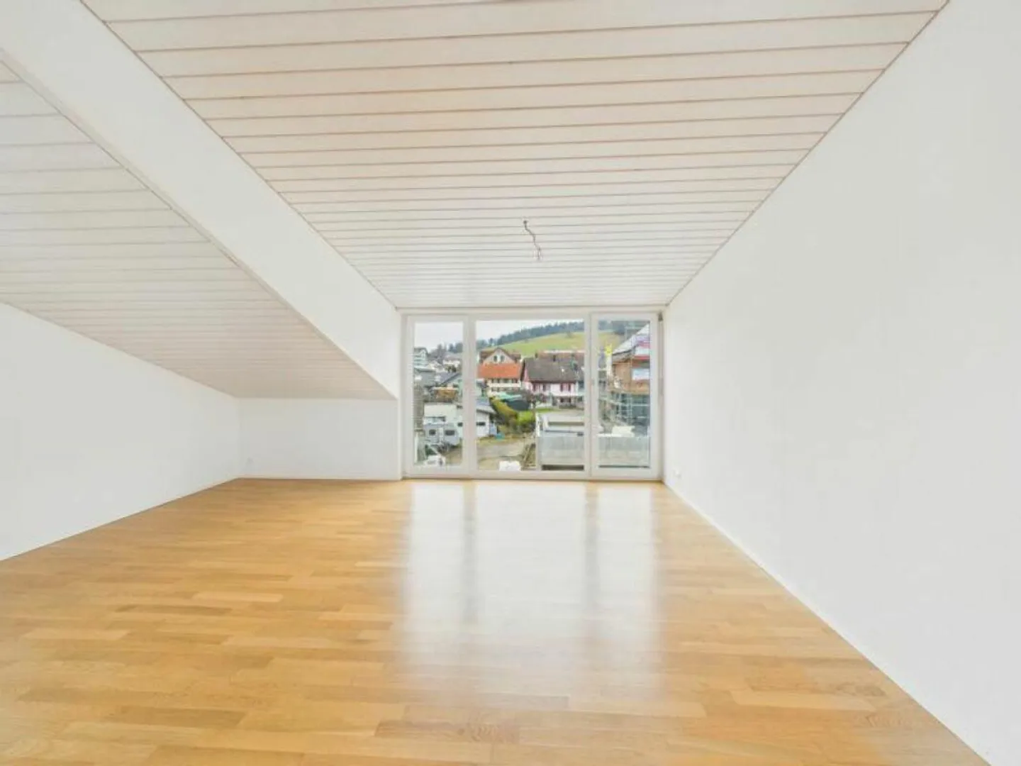 Bellissimo e accogliente appartamento mansardato di 3,5 stanze - Foto 5 di 15