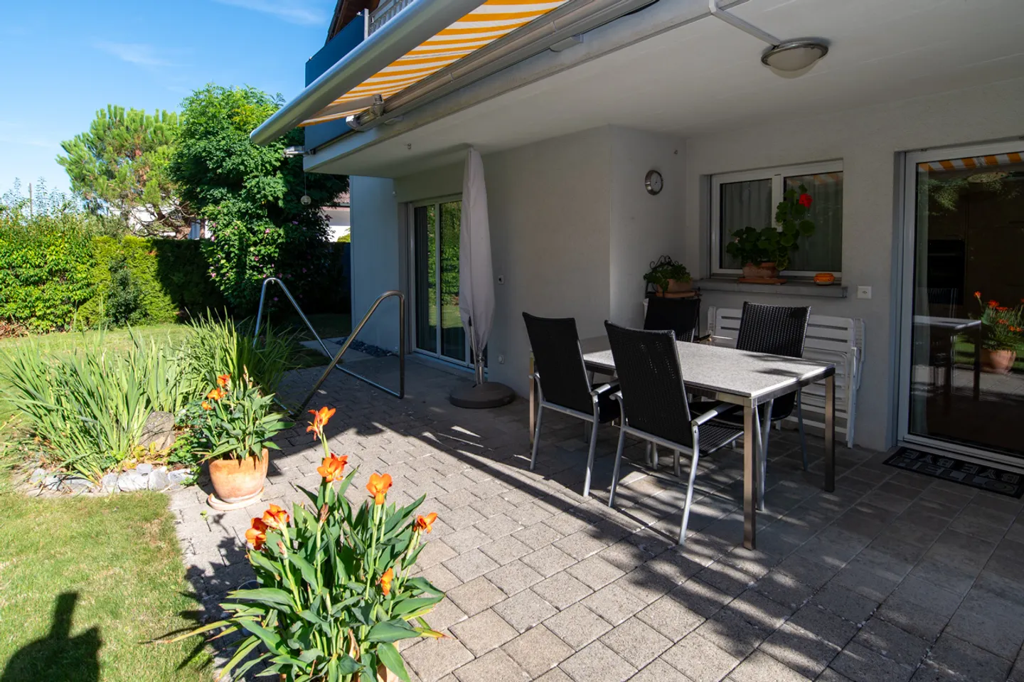 Casa unifamiliare indipendente con bel giardino in una posizione privilegiata - Foto 4 di 12