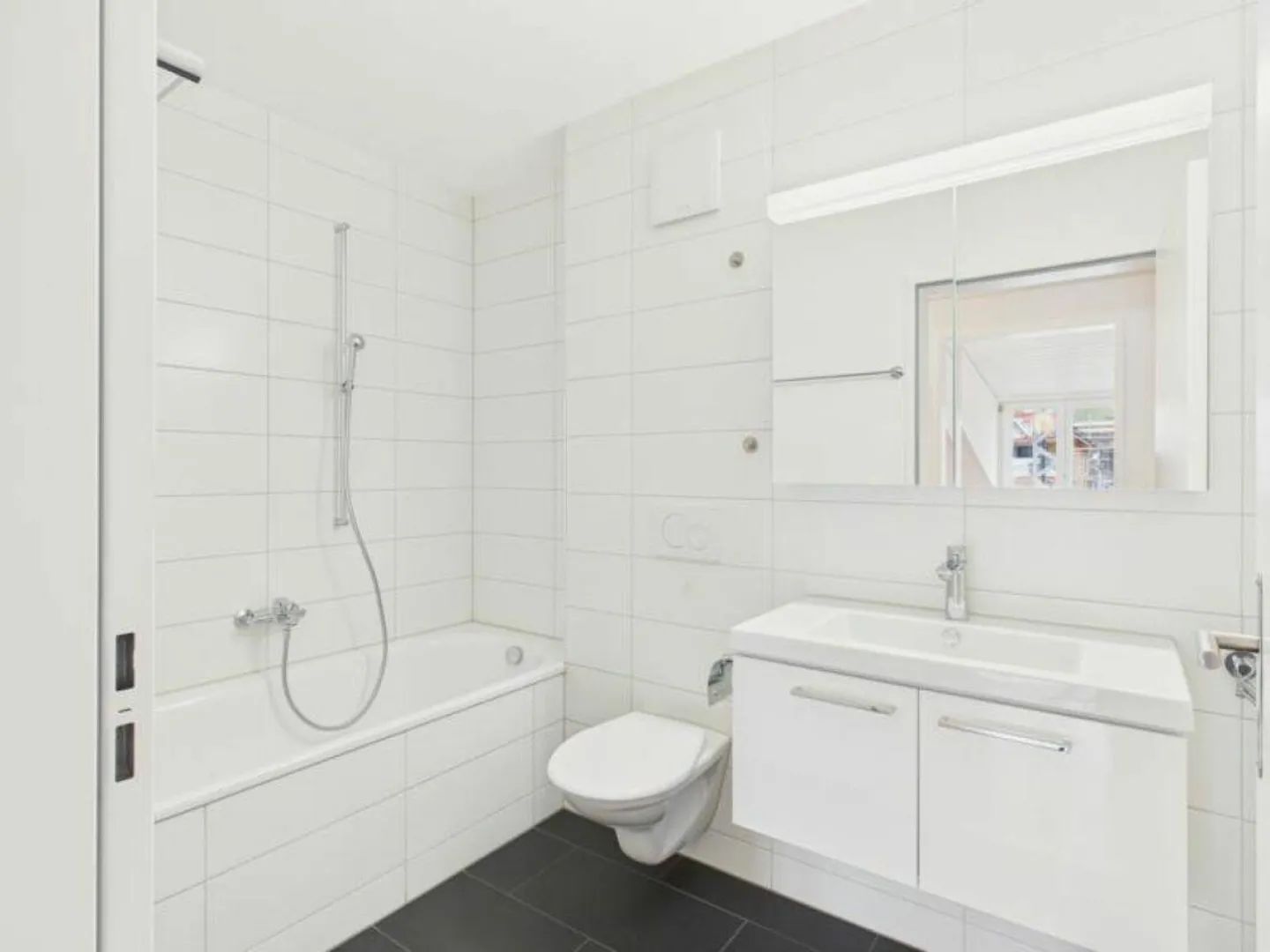 Bellissimo e accogliente appartamento mansardato di 3,5 stanze - Foto 10 di 15