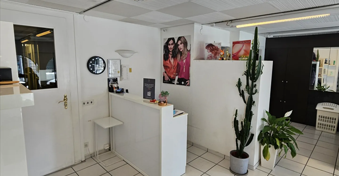 Gewerbefläche von 88 m2 - Place Saint-François, Lausanne - Foto 1 von 3