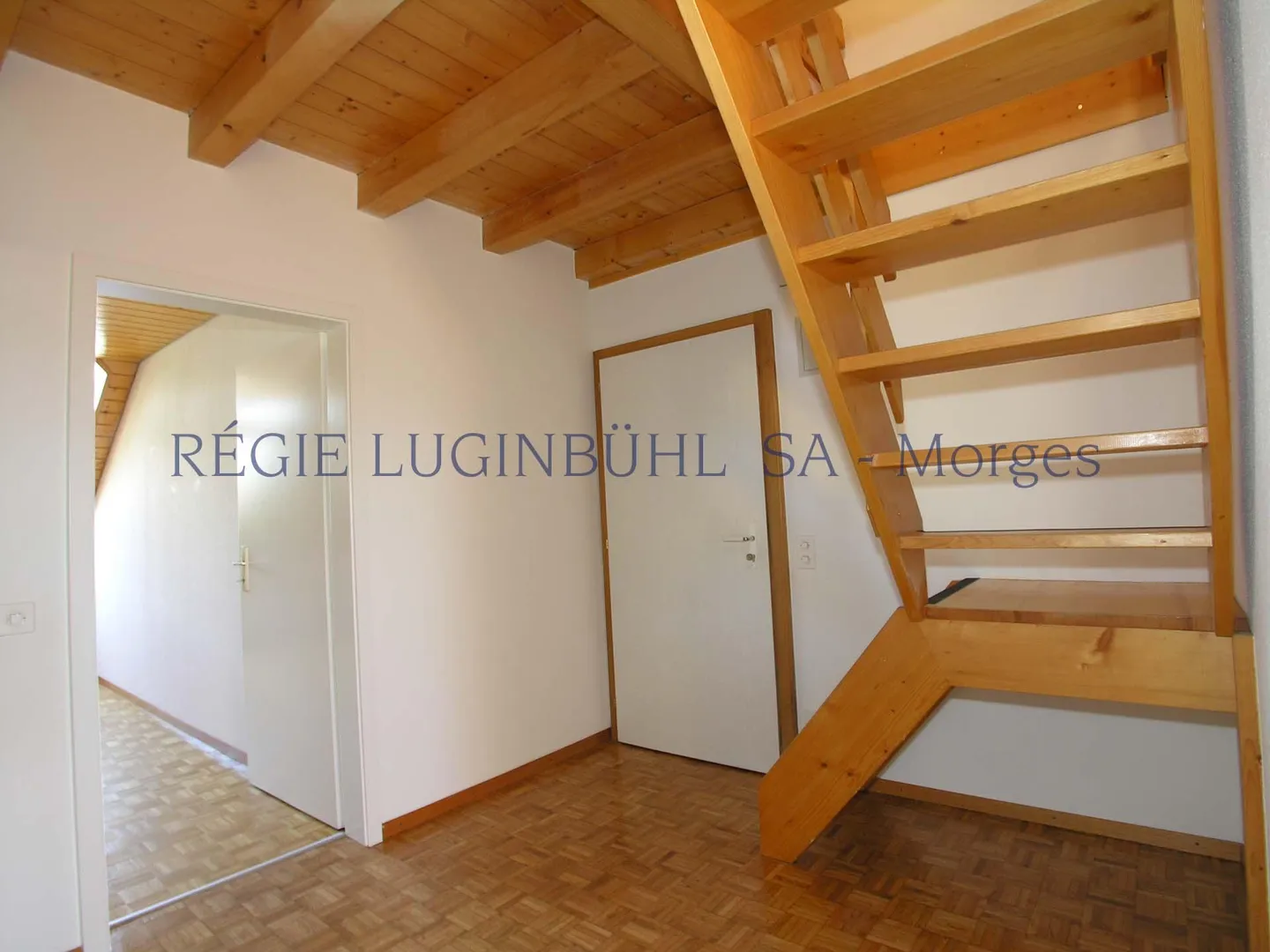 Two Steps from the Station - 2.5 Rooms with Gallery - Photo 2 of 11