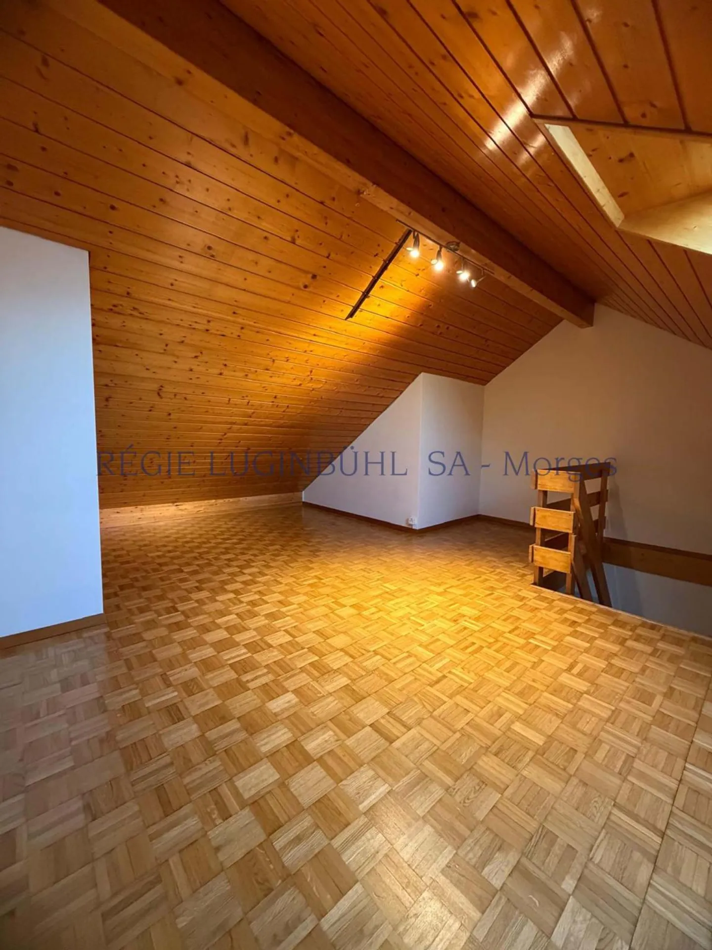 Two Steps from the Station - 2.5 Rooms with Gallery - Photo 10 of 11