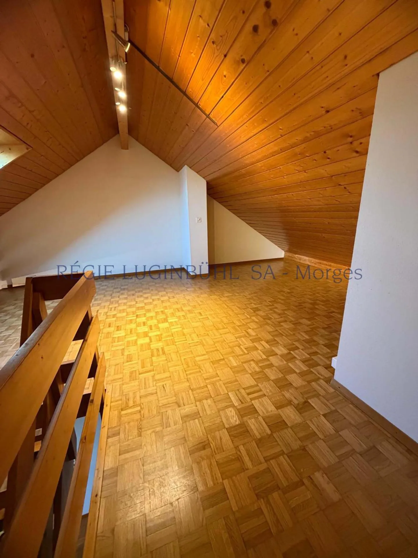 Two Steps from the Station - 2.5 Rooms with Gallery - Photo 11 of 11