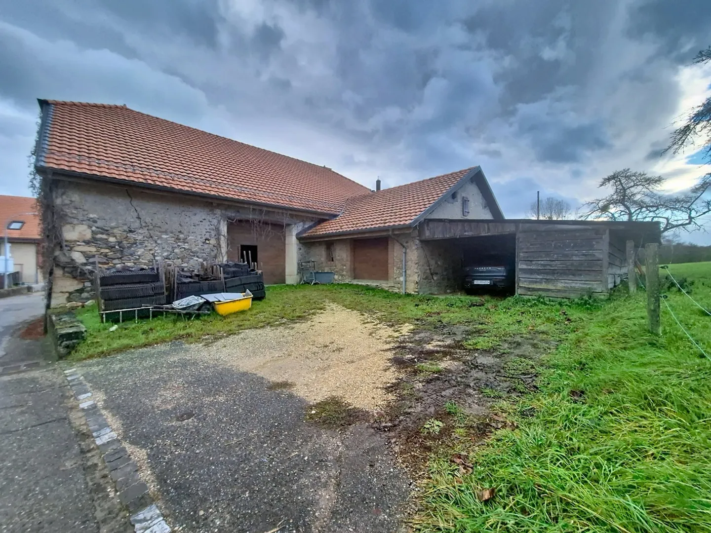 Dorfhaus zu renovieren - Foto 2 von 6