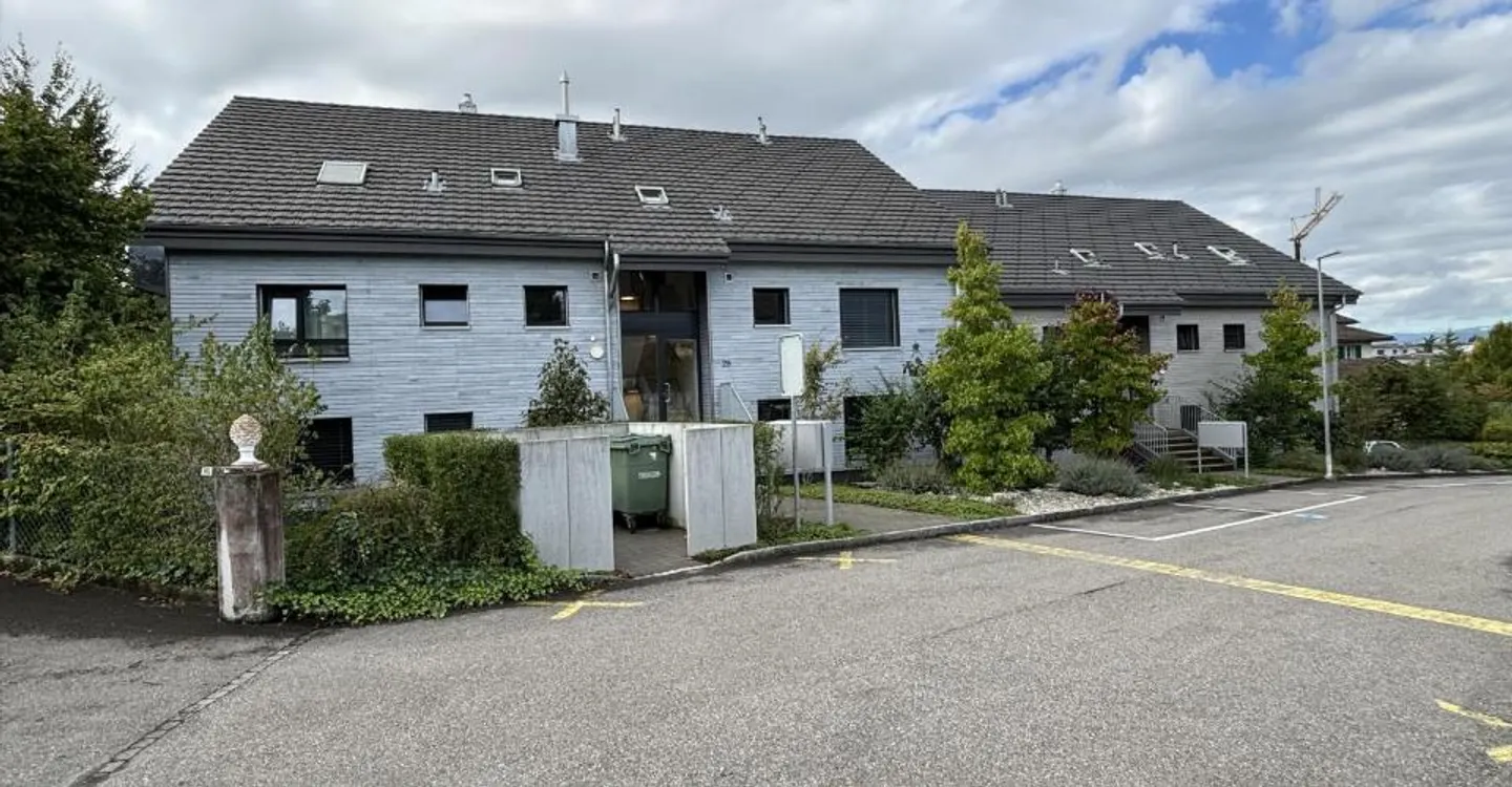 Motorcycle parking space for rent in Lyss - Photo 1 of 1