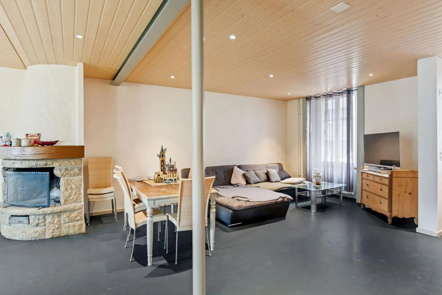 St-Imier, charaktervolles Haus - Perfekt für Familie und berufliche Tätigkeit - Foto 4 von 13