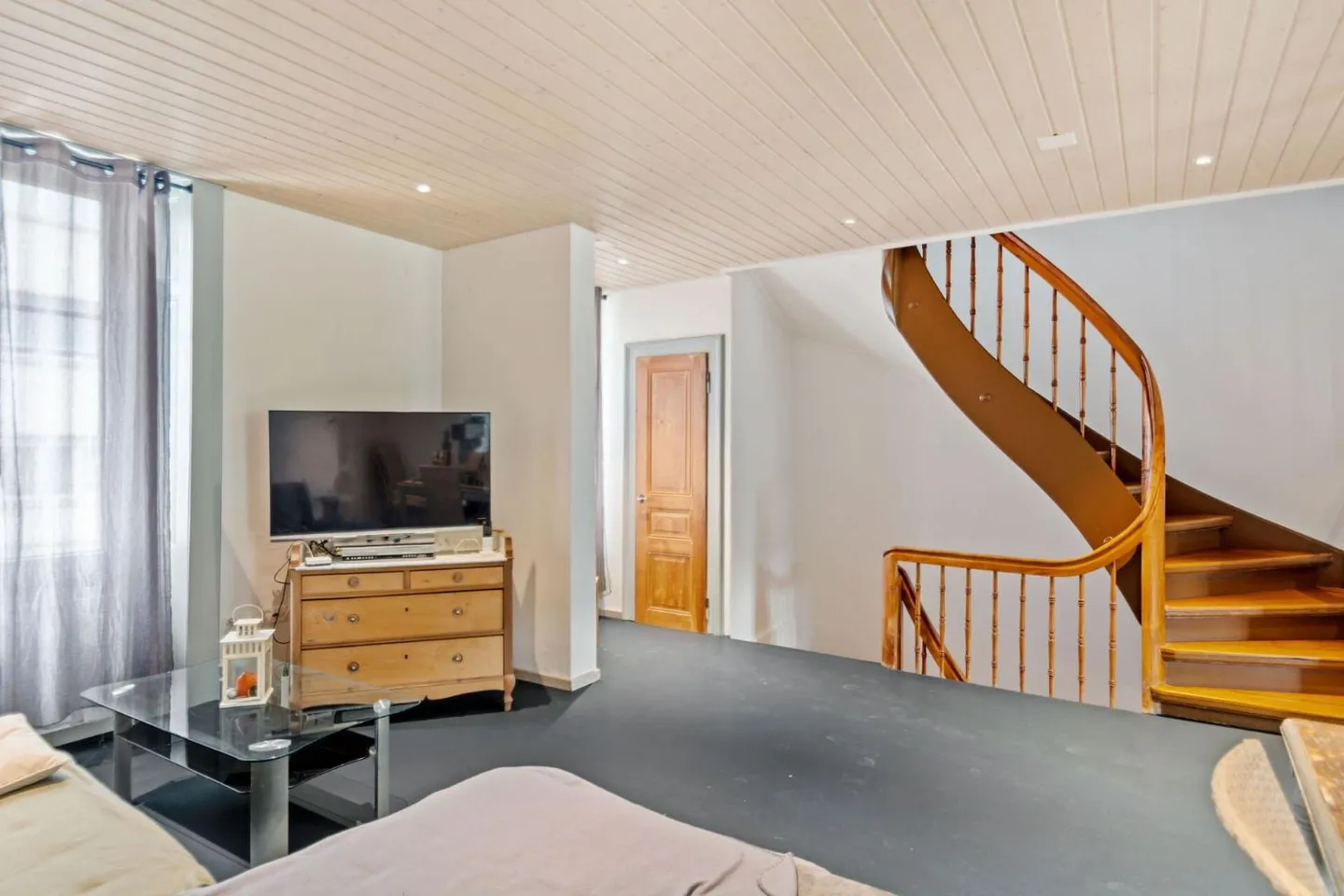 St-Imier, charaktervolles Haus - Perfekt für Familie und berufliche Tätigkeit - Foto 5 von 13