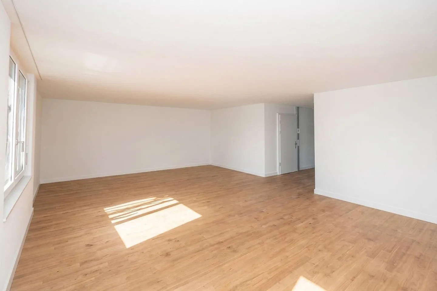 Appartements centraux de 2,5 pièces dans AVES dans Le Nid pour les Oiseaux de la Ville - Photo 3 sur 9