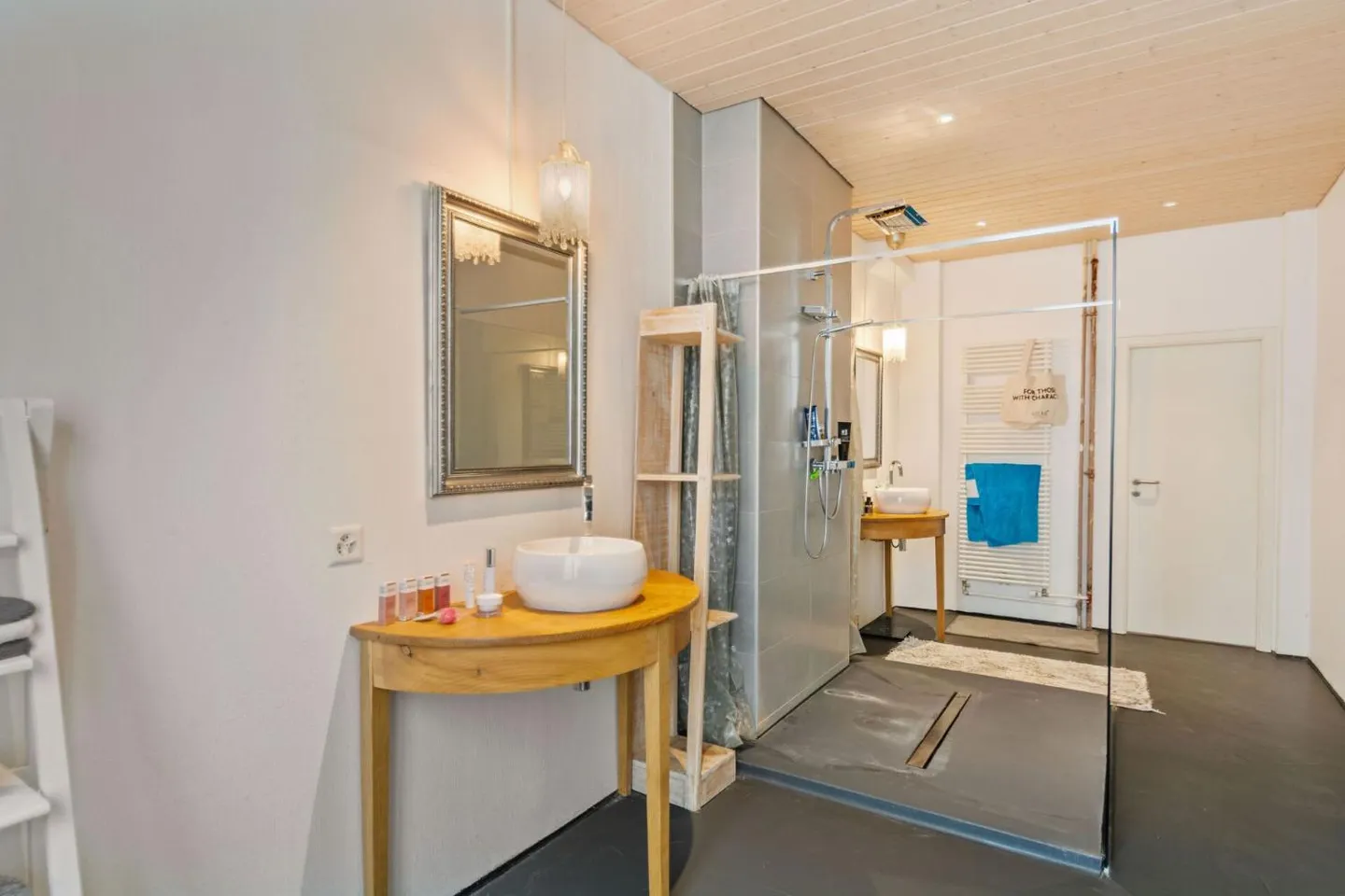 St-Imier, charaktervolles Haus - Perfekt für Familie und berufliche Tätigkeit - Foto 7 von 13