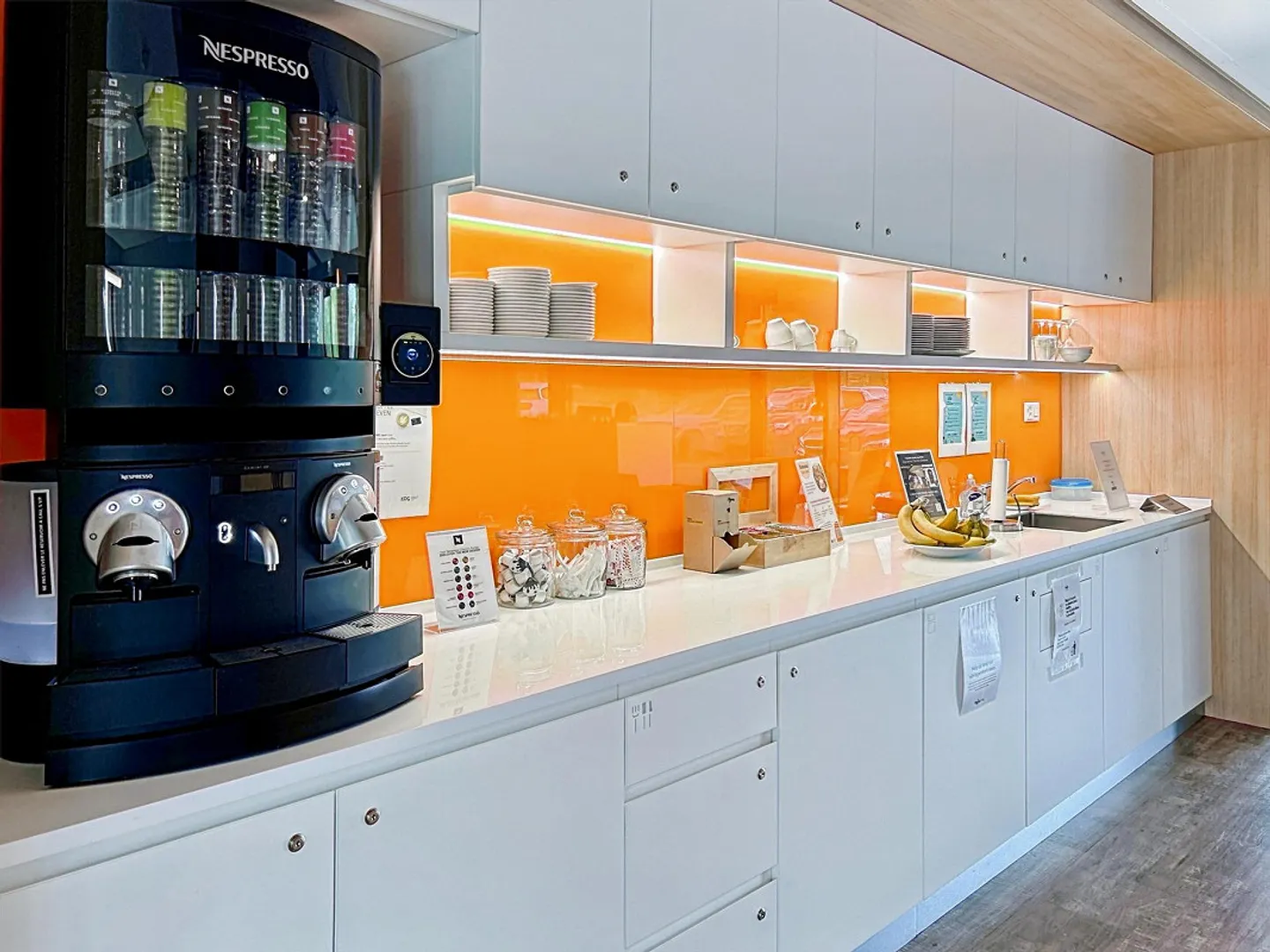 Spazio ufficio privato per 2 persone presso Regus Airport - Foto 8 di 11