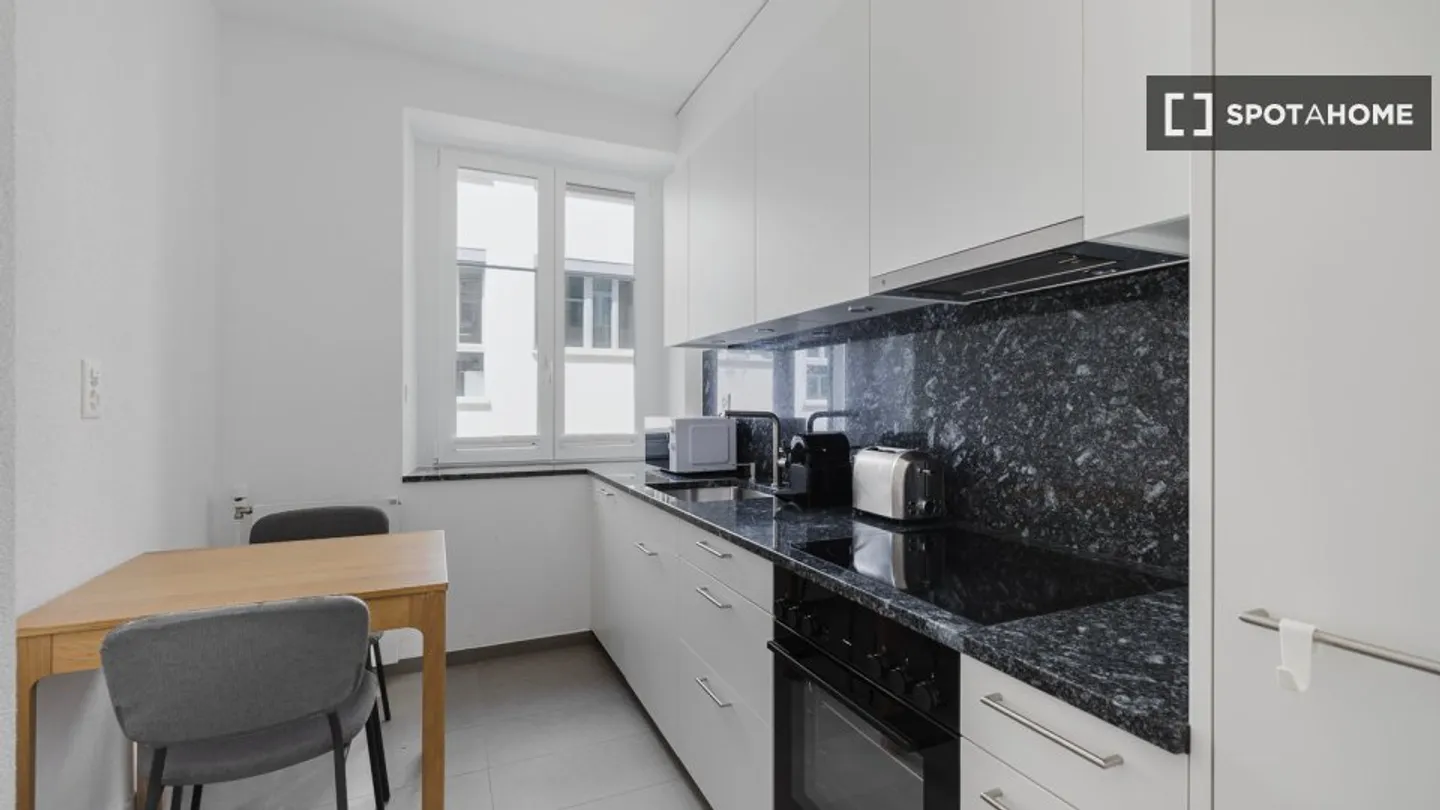 Entdecke, besichtige und miete dein neues Zuhause online mit vollem Vertrauen. - Foto 5 von 9