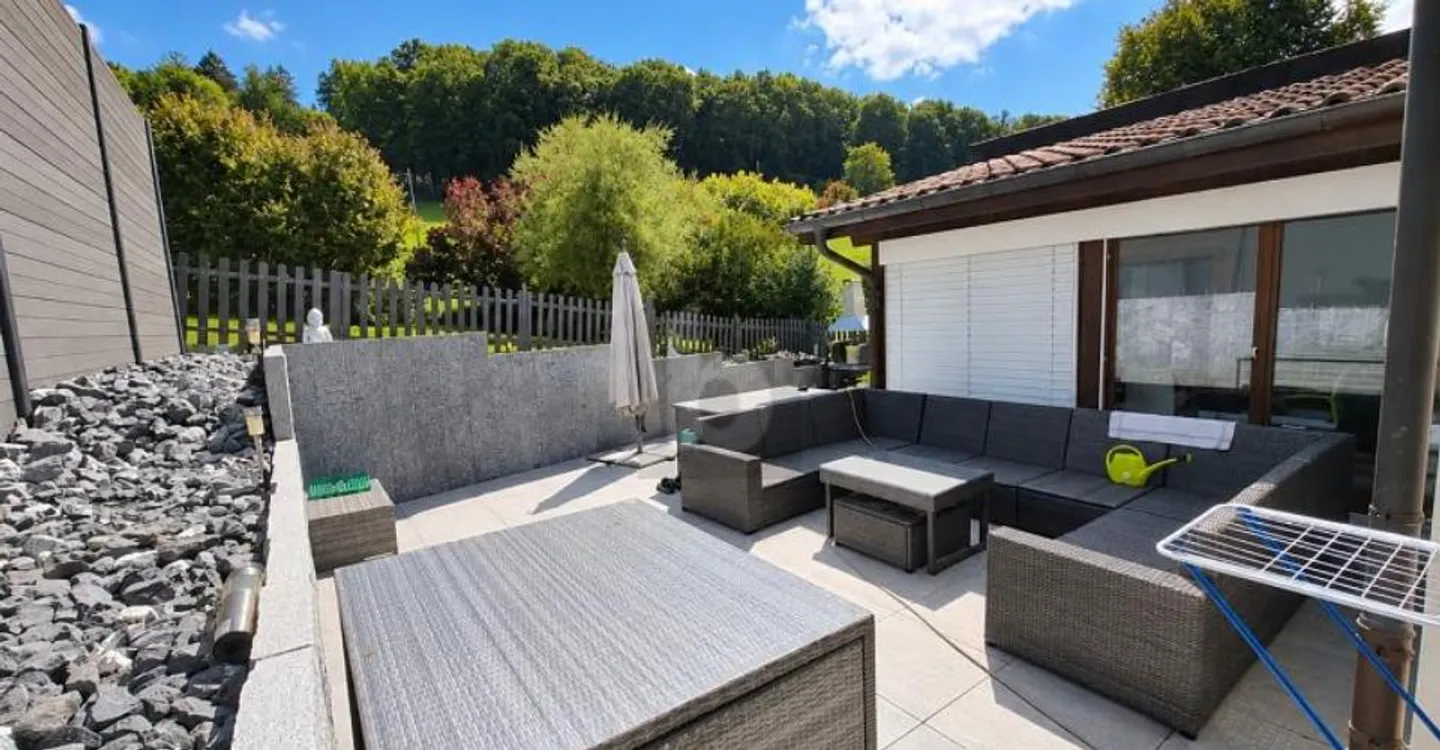 FAMILIENGLÜCK MIT GARTEN UND WINTERGARTEN - Foto 5 von 6