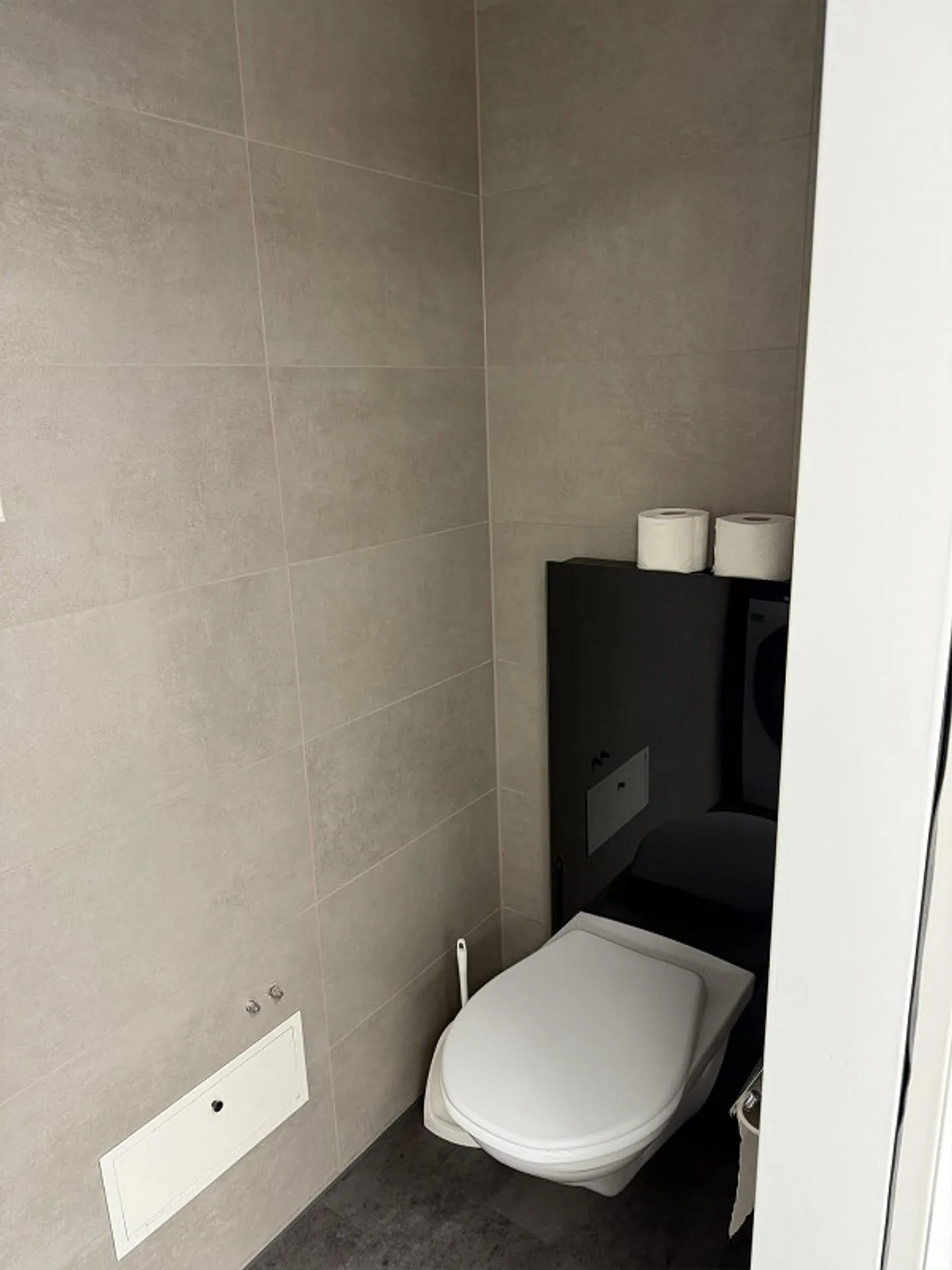 Recherche d'un nouveau locataire pour un salon de coiffure d'environ 40m2, réparti sur deux pièces - Photo 6 sur 9
