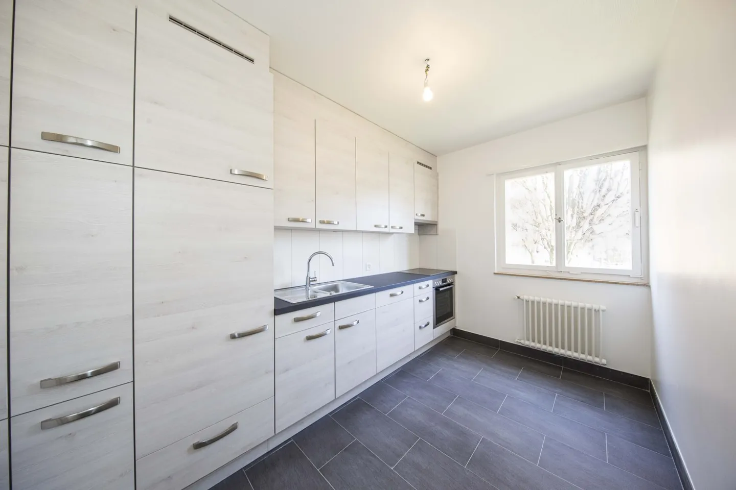 Apartment for rent - Photo 2 of 8