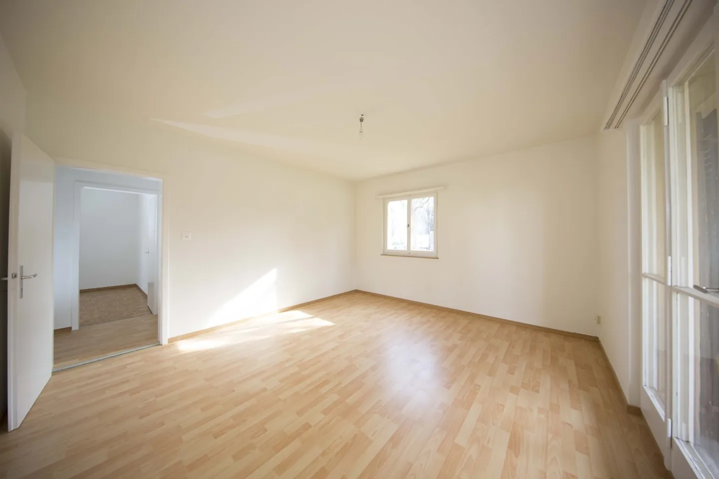 Apartment for rent - Photo 6 of 8