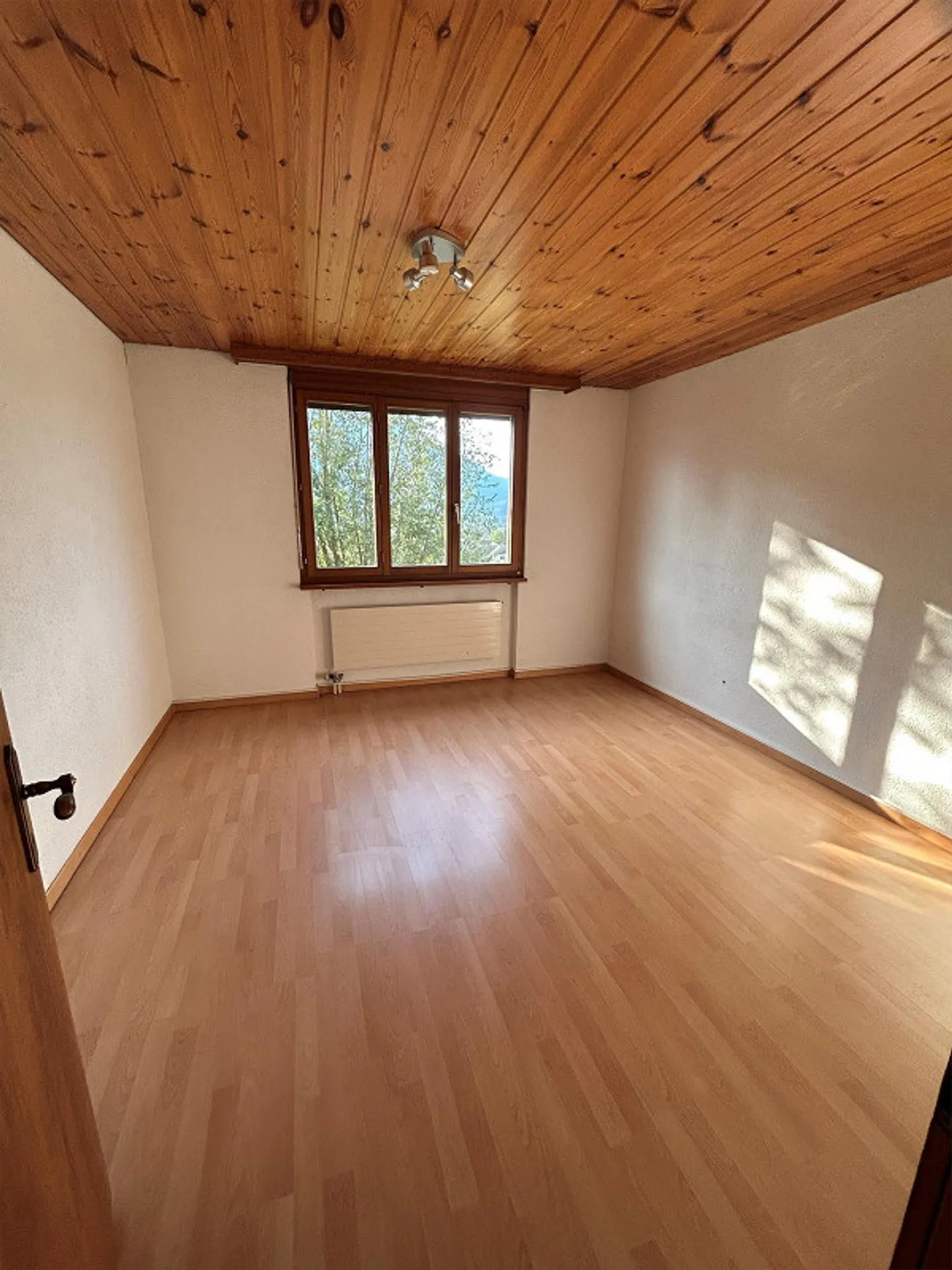 Casa unifamiliare in una posizione elevata da sogno - Foto 6 di 7