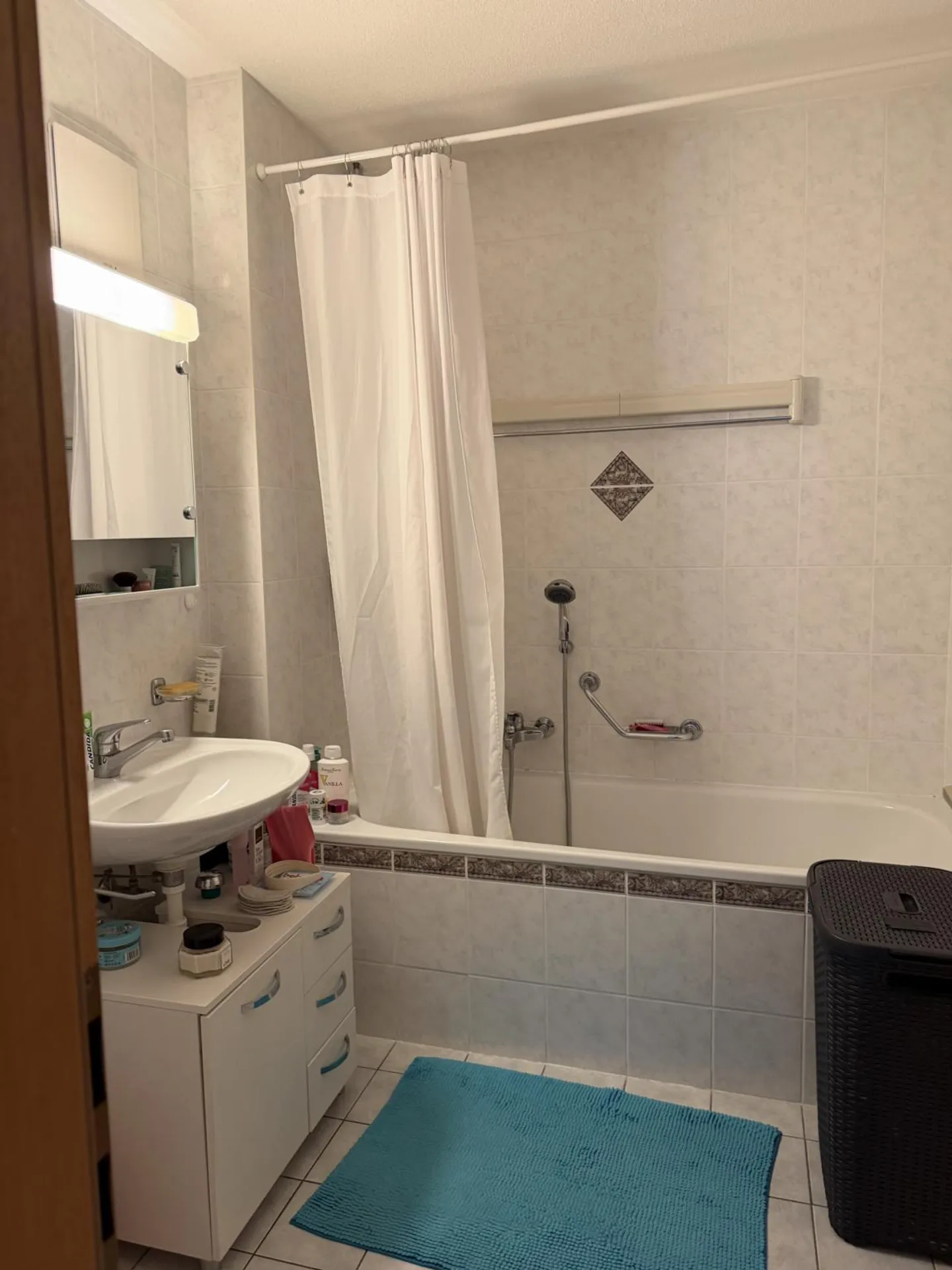 Beautiful 3.5-room apartment with terrace, lake and mountain view - Photo 5 of 6