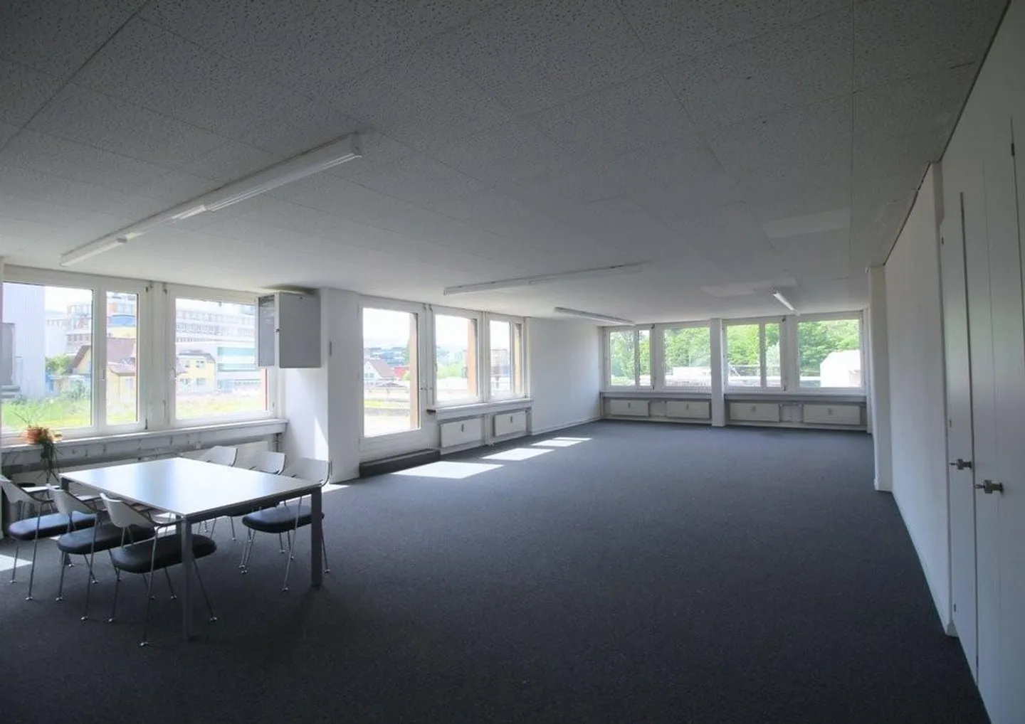 95m² Office, 8953 Dietikon - Photo 1 of 6