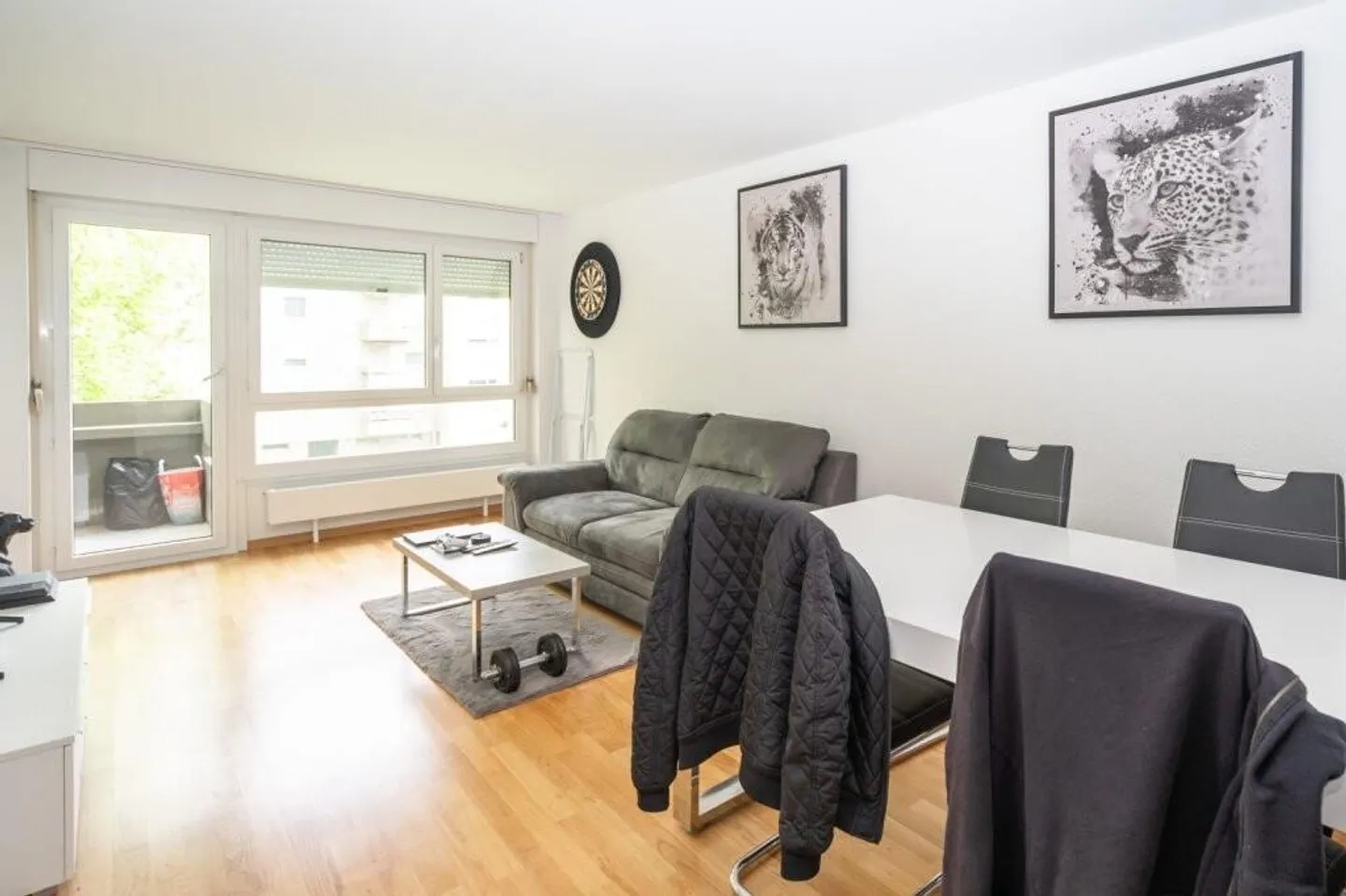 Appartement 2.5 pièces comme neuf avec balcon ! - Photo 3 sur 7