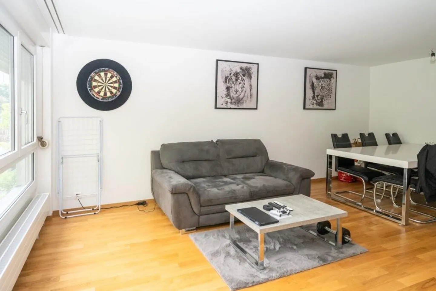 Appartement 2.5 pièces comme neuf avec balcon ! - Photo 2 sur 7