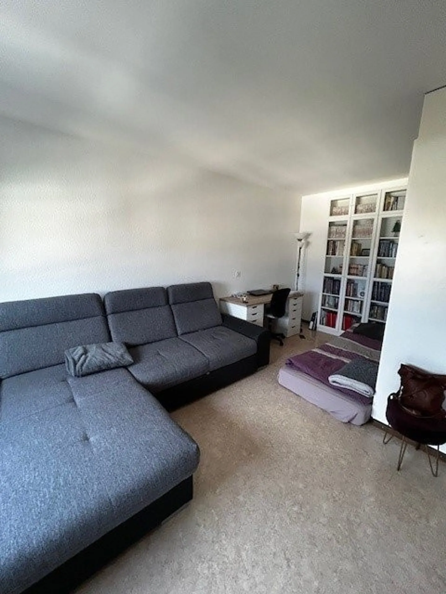Studio au 6ème étage dans le quartier du Jura - Photo 2 sur 4