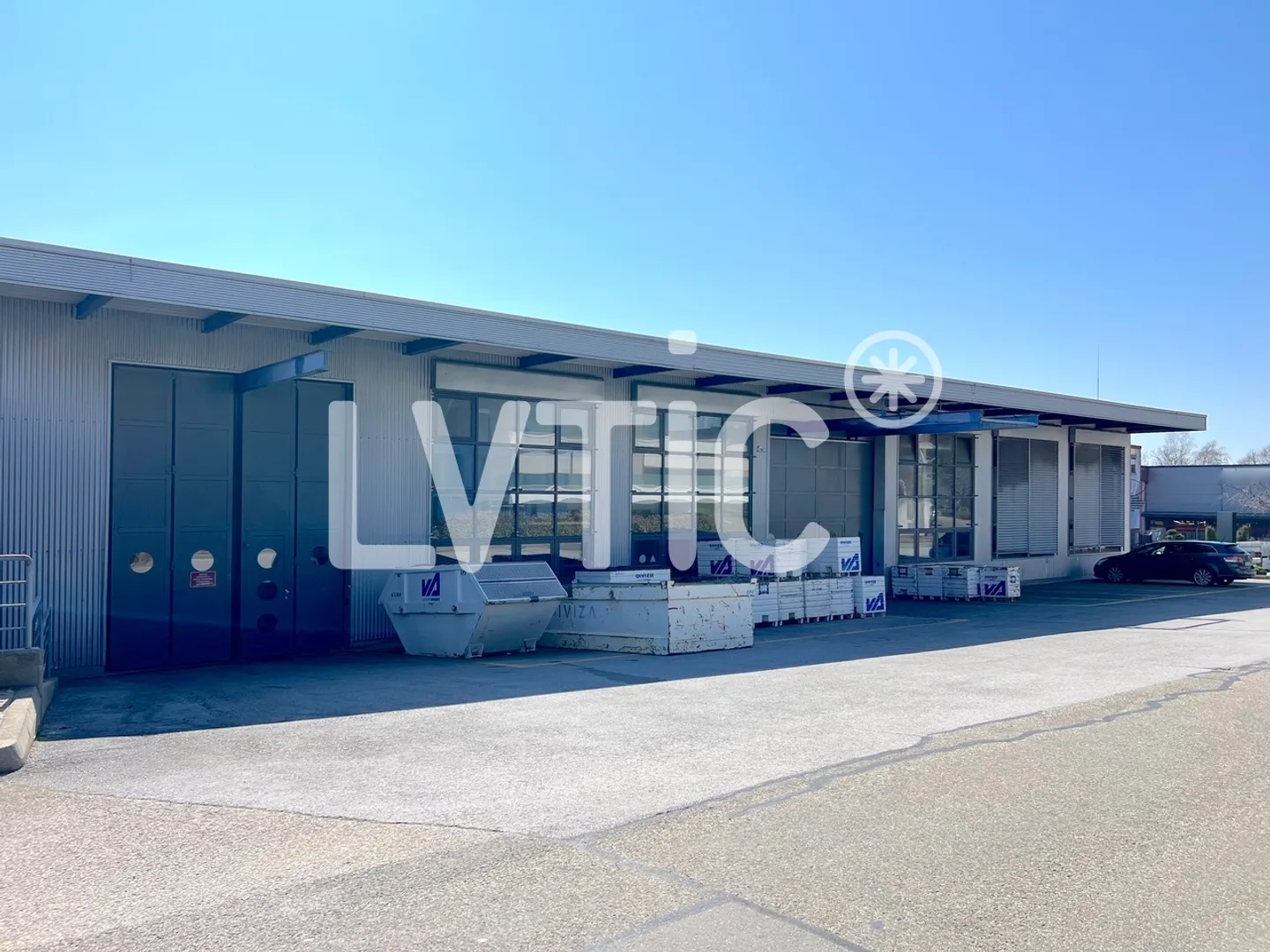 Halle, Büros von 3600 m2 auf einem 5000 m2 großen Grundstück in Bevaix zu verkaufen - Foto 2 von 11