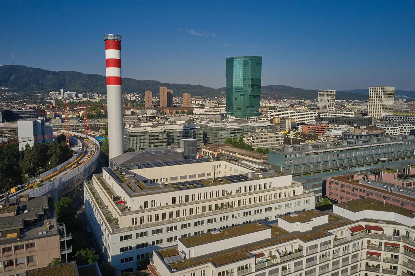 Spazio ufficio di alta qualità nell'edificio per uffici certificato SNBS Josef - Foto 1 di 6