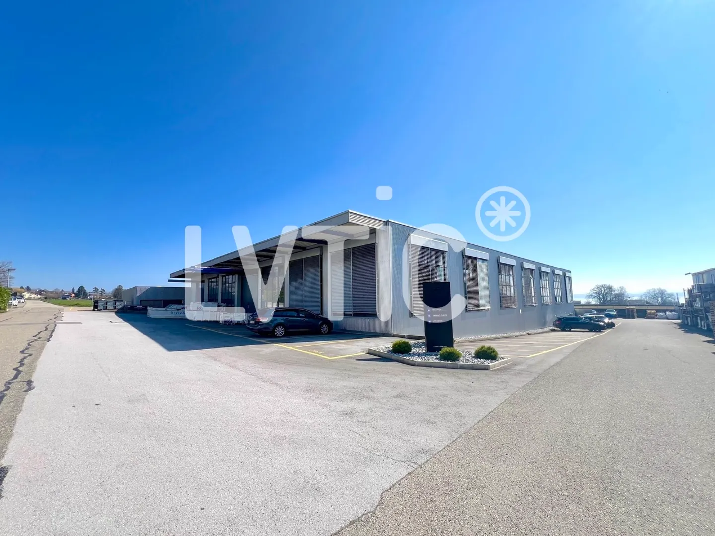 Halle, Büros von 3600 m2 auf einem 5000 m2 großen Grundstück in Bevaix zu verkaufen - Foto 4 von 11