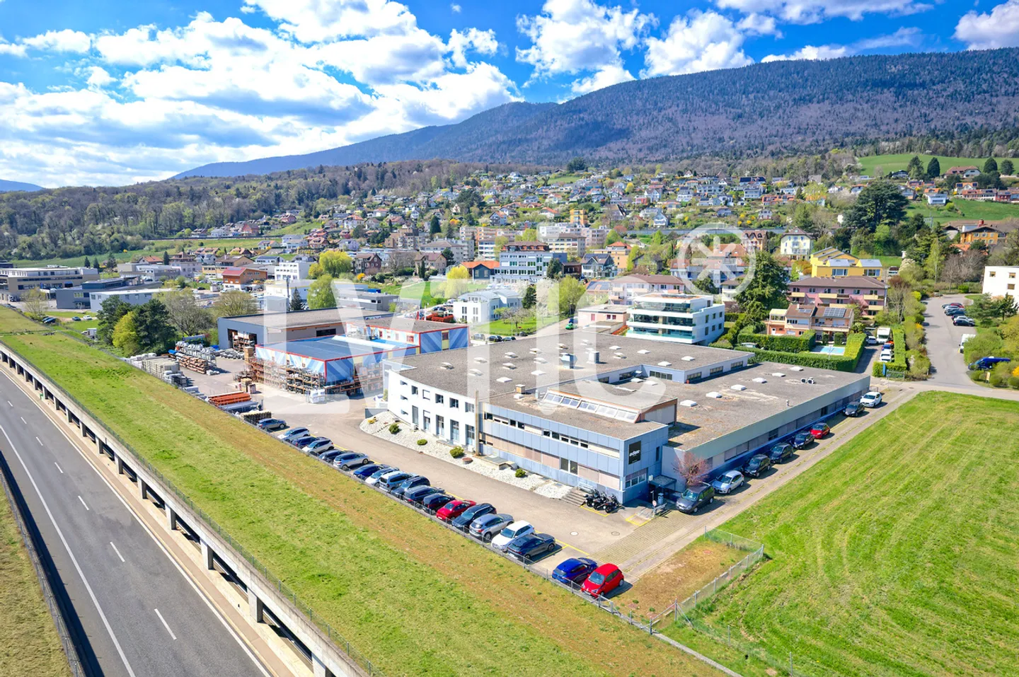 Halle, Büros von 3600 m2 auf einem 5000 m2 großen Grundstück in Bevaix zu verkaufen - Foto 5 von 11