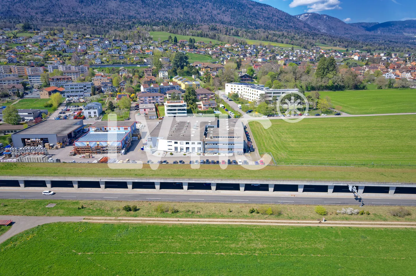 Halle, Büros von 3600 m2 auf einem 5000 m2 großen Grundstück in Bevaix zu verkaufen - Foto 6 von 11