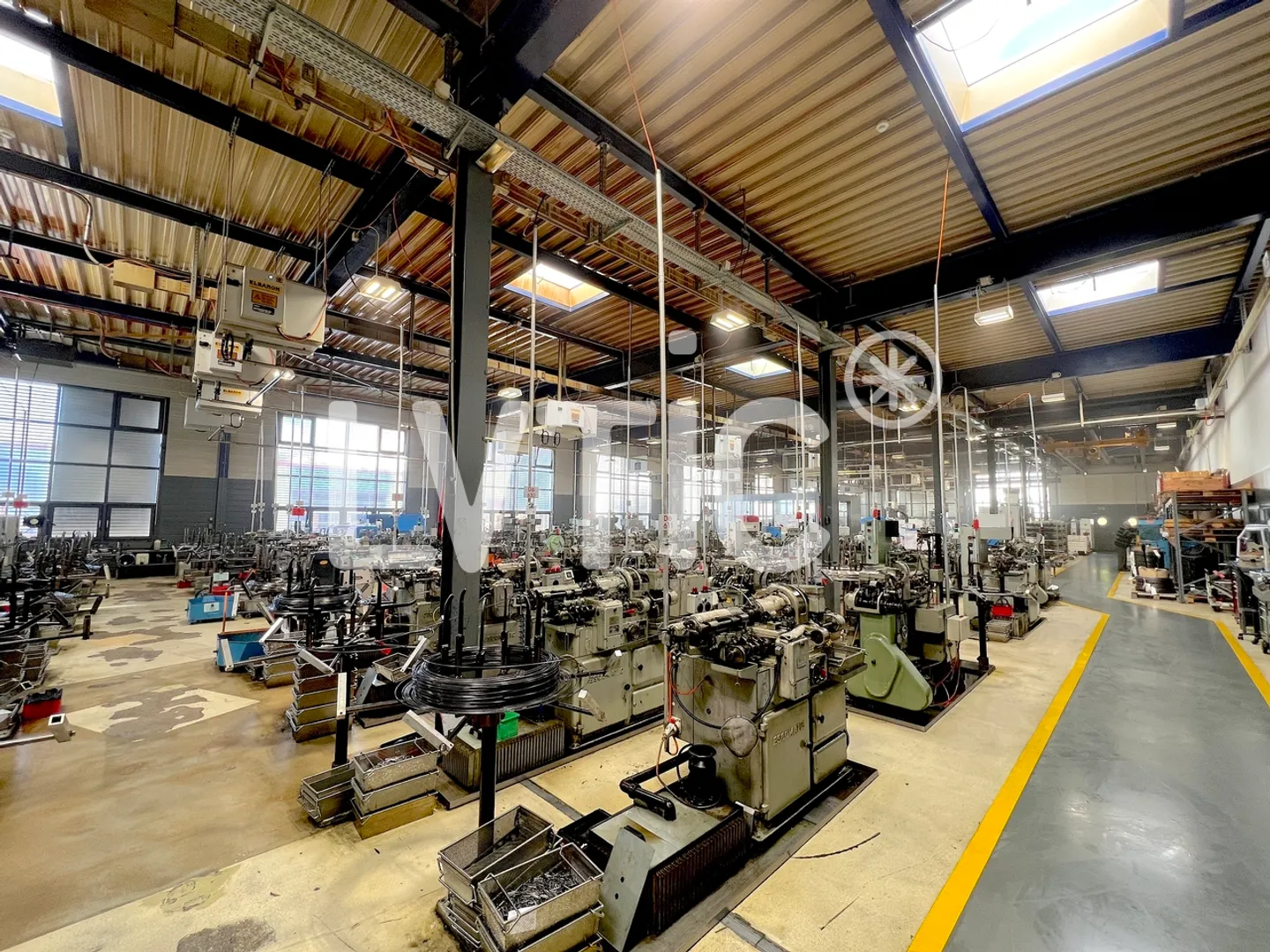 Halle, Büros von 3600 m2 auf einem 5000 m2 großen Grundstück in Bevaix zu verkaufen - Foto 7 von 11