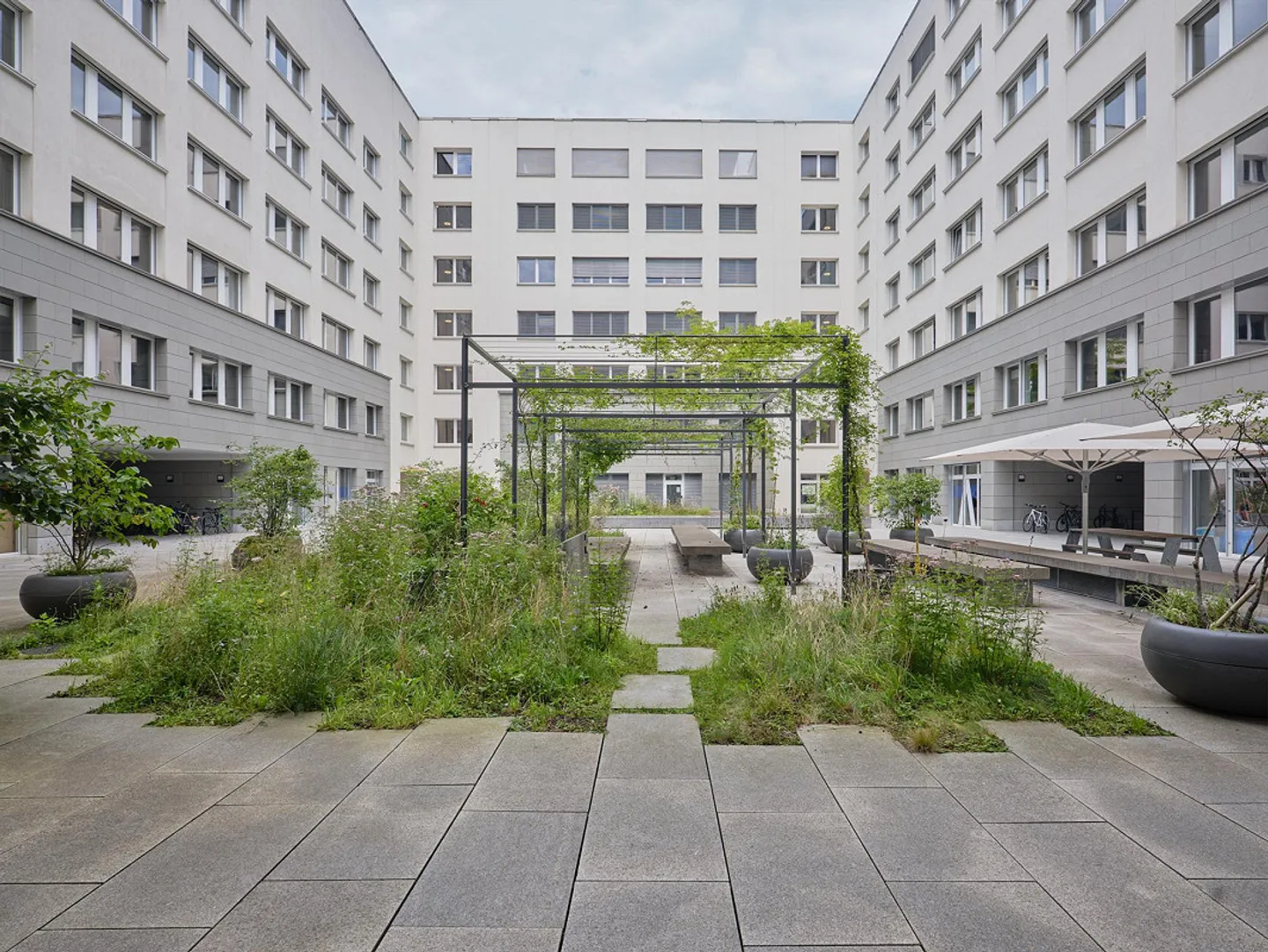 Spazio ufficio di alta qualità nell'edificio per uffici certificato SNBS Josef - Foto 2 di 6