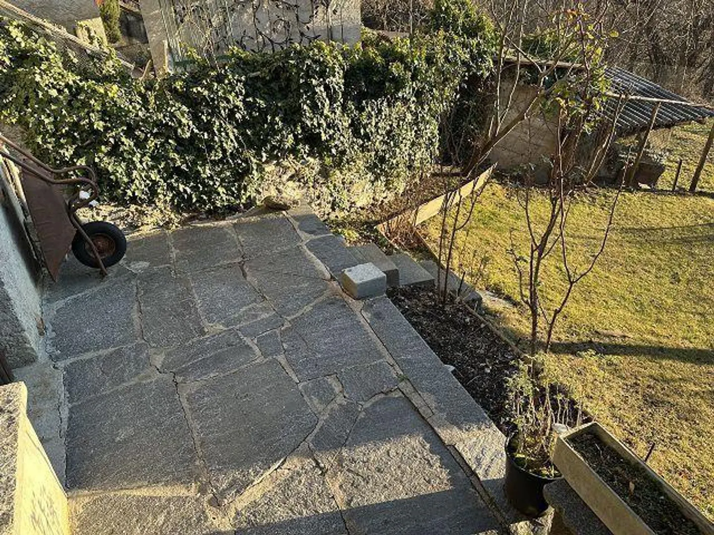 4-Room Village House with Garden in a Very Quiet, Sunny Location - Photo 22 of 33