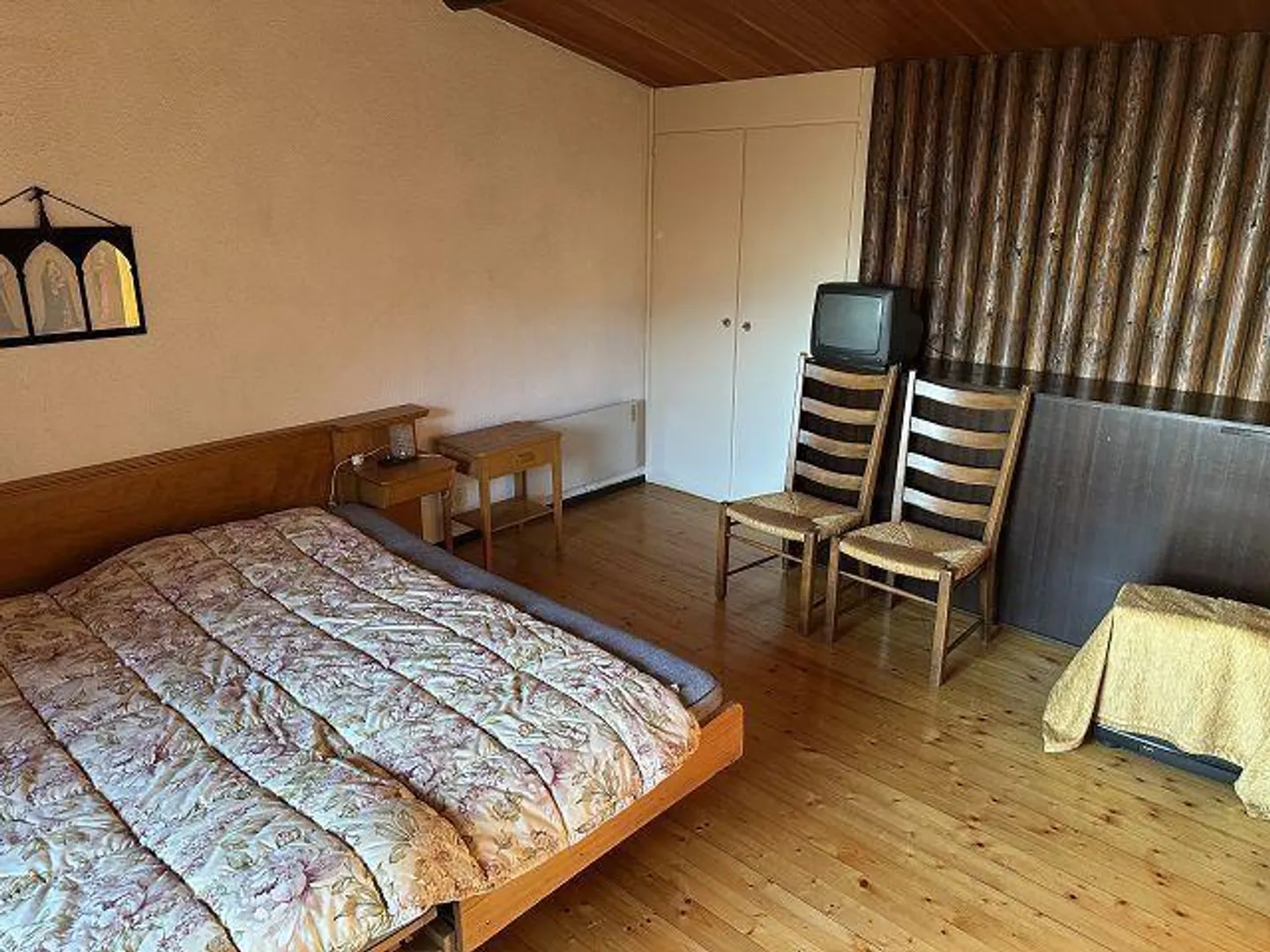 4-Room Village House with Garden in a Very Quiet, Sunny Location - Photo 14 of 33